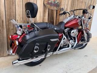 Harley Davidson Road King Classic Roja
