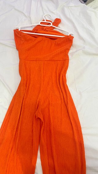 Mono naranja veraniego strapless con lazo