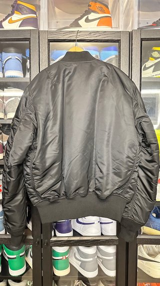 Chaqueta Alpha Industries MA-1 Negra Naranja