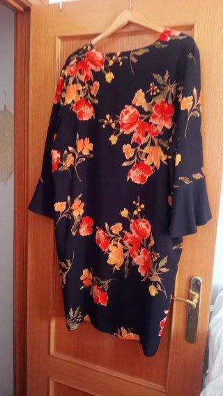 Vestido estampado floral Woman como nuevo