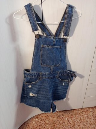 Mono corto tejano con tirantes