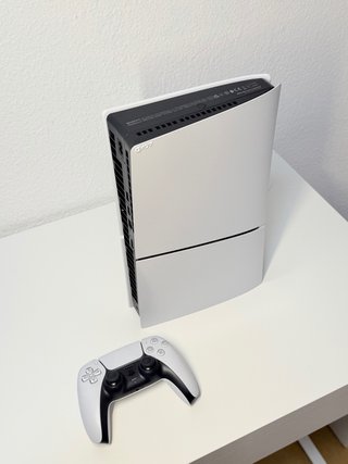 PS5 Slim Edición Digital 1TB + 2 Mandos
