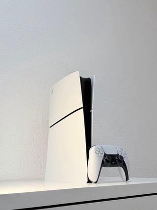 PS5 Slim Edición Digital 1TB + 2 Mandos