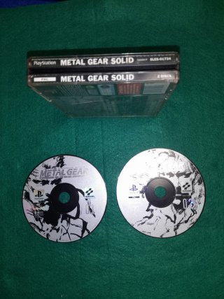 Metal Gear Solid PS1 PAL Konami
