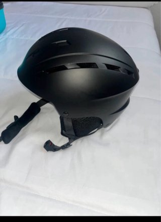 Casco de esquí negro
