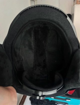 Casco de esquí negro