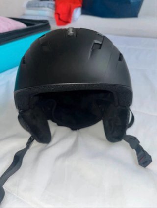 Casco de esquí negro
