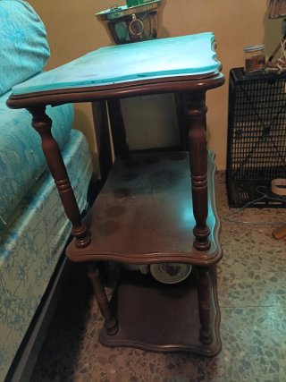 Mesita recibidor de madera y cristal