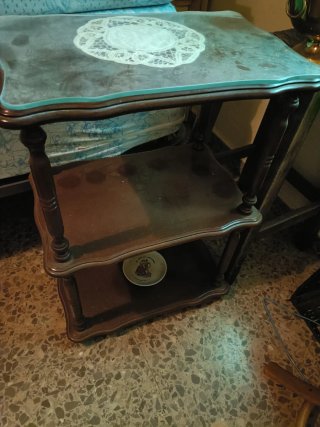Mesita recibidor de madera y cristal