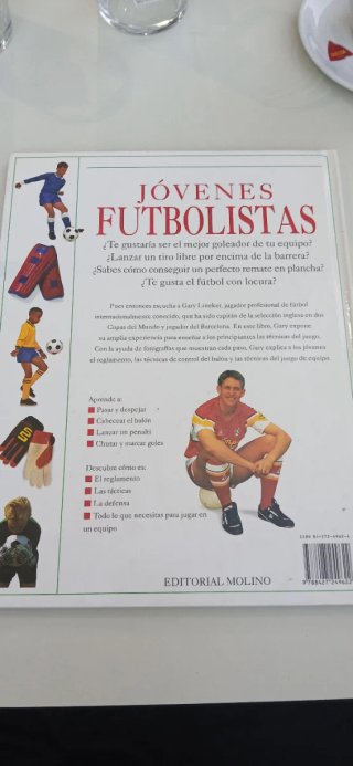 Jovenes Futbolistas