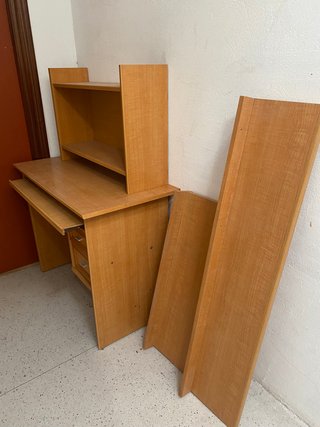 Mesa de estudio de madera