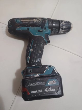 Taladro Makita 10,8V + Batería 4,0Ah