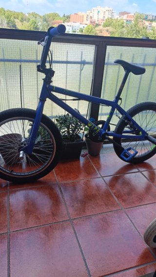 Bici BMX Azul