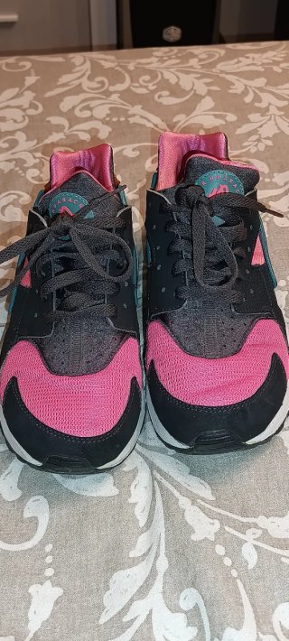 Nike Huarache Negro y Rosa