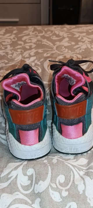 Nike Huarache Negro y Rosa