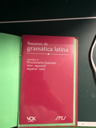 Diccionario ilustrado latín-español/ español-latín