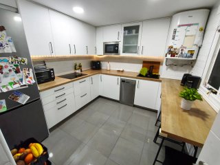 Cocina moderna madera y cristal