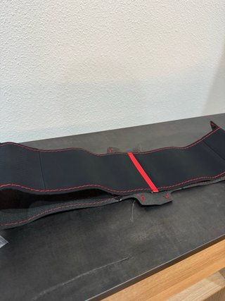 Funda Volante costuras rojas (Grupo VAG)