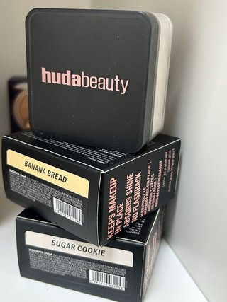 Huda Beauty Cipria Sugar Cookie