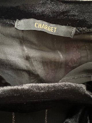 Blusa Charget nera con fiocco