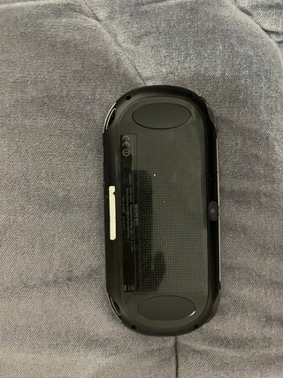 PS Vita OLED PCH-1004 + 7 giochi + scheda 16GB