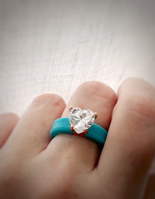Anillo Silicona Corazón Azul Turquesa y Oro rosa