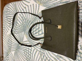 Bolso Michael Kors Verde y Dorado
