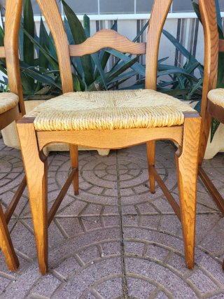 Juego de 4 sillas rústicas de madera y yute