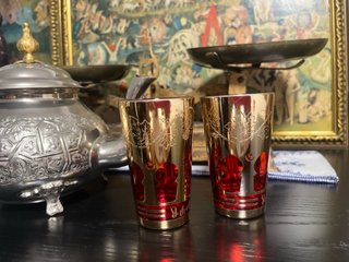 Tetera Marroquí y 2 vasos en muy buen estado