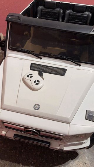 Coche eléctrico infantil 6x6 blanco