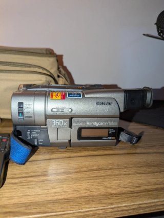 Videocámara Sony CCD-TRV66E Hi8