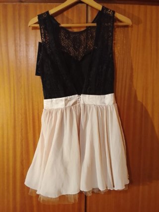Vestido negro y blanco