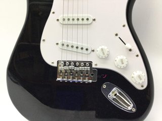 guitarra electrica max music stratocaster