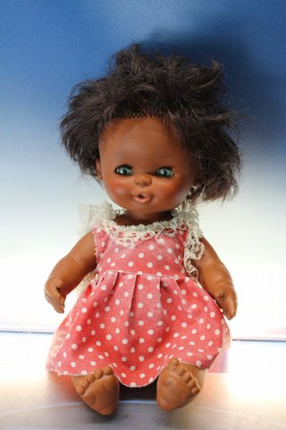 Muñeca Currina Famosa. Ropa original.