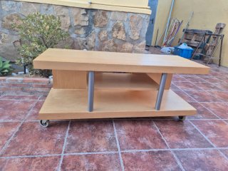 Mueble TV madera y metal con ruedas
