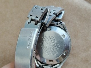 Lote 6 Relojes: Citizen, Orient, Lotus, Gucci ....