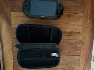 Consola Sony PS Vita Negra con magia