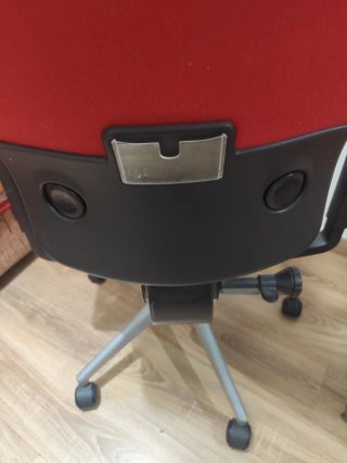 Silla de oficina Steelcase roja