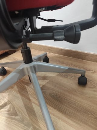 Silla de oficina Steelcase roja