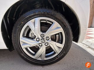 Toyota Yaris 1.5 120H Active Plus