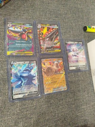 Cartas Pokémon varias