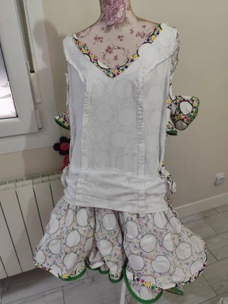 Vestido MariSol lunares y volantes