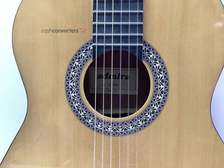 guitarra acustica admira alba