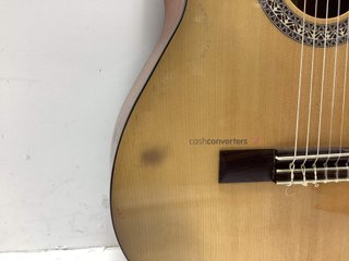 guitarra acustica admira alba