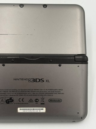 Nintendo 3DS XL gris + Cargador