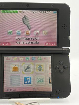 Nintendo 3DS XL gris + Cargador
