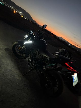 Vogue RS 125 Naked Negra