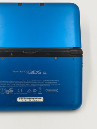 Nintendo 3DS XL Negra + Cargador
