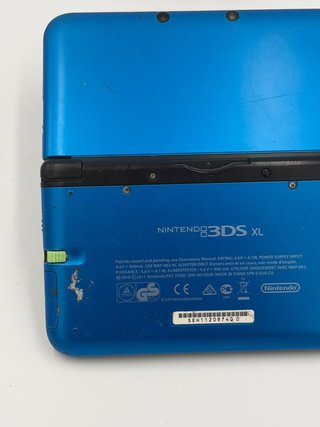 Nintendo 3DS XL Negra + Cargador