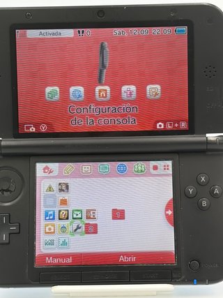 Nintendo 3DS XL Negra + Cargador